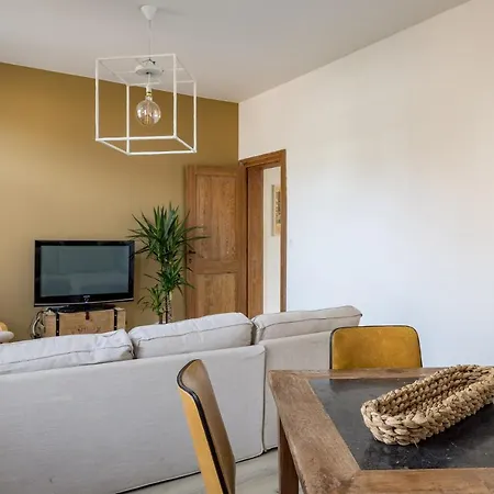 Gites In Huy - Appartements Chaleureux Dans Le Centre De Huy Esterno foto