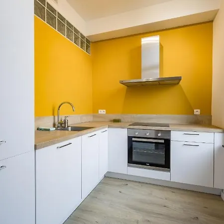 Gites In Huy - Appartements Chaleureux Dans Le Centre De Huy Esterno foto