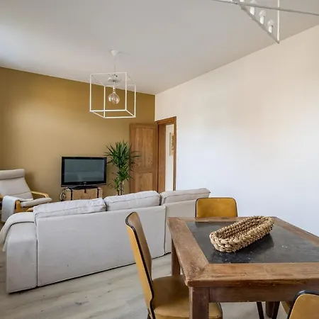 Gites In Huy - Appartements Chaleureux Dans Le Centre De Huy Esterno foto