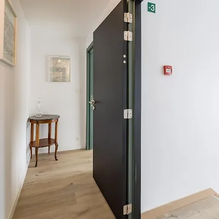 Gites In Huy - Appartements Chaleureux Dans Le Centre De Huy Esterno foto