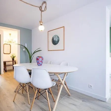 Gites In Huy - Appartements Chaleureux Dans Le Centre De Huy Esterno foto
