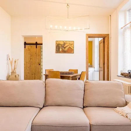 Gites In Huy - Appartements Chaleureux Dans Le Centre De Huy Esterno foto