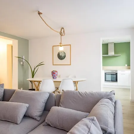 Gites In Huy - Appartements Chaleureux Dans Le Centre De Huy Esterno foto