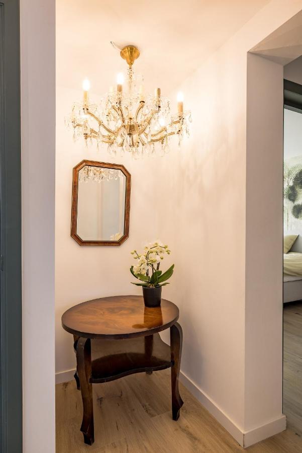 Apartment In - Chaleureux Dans Le Centre De Huy