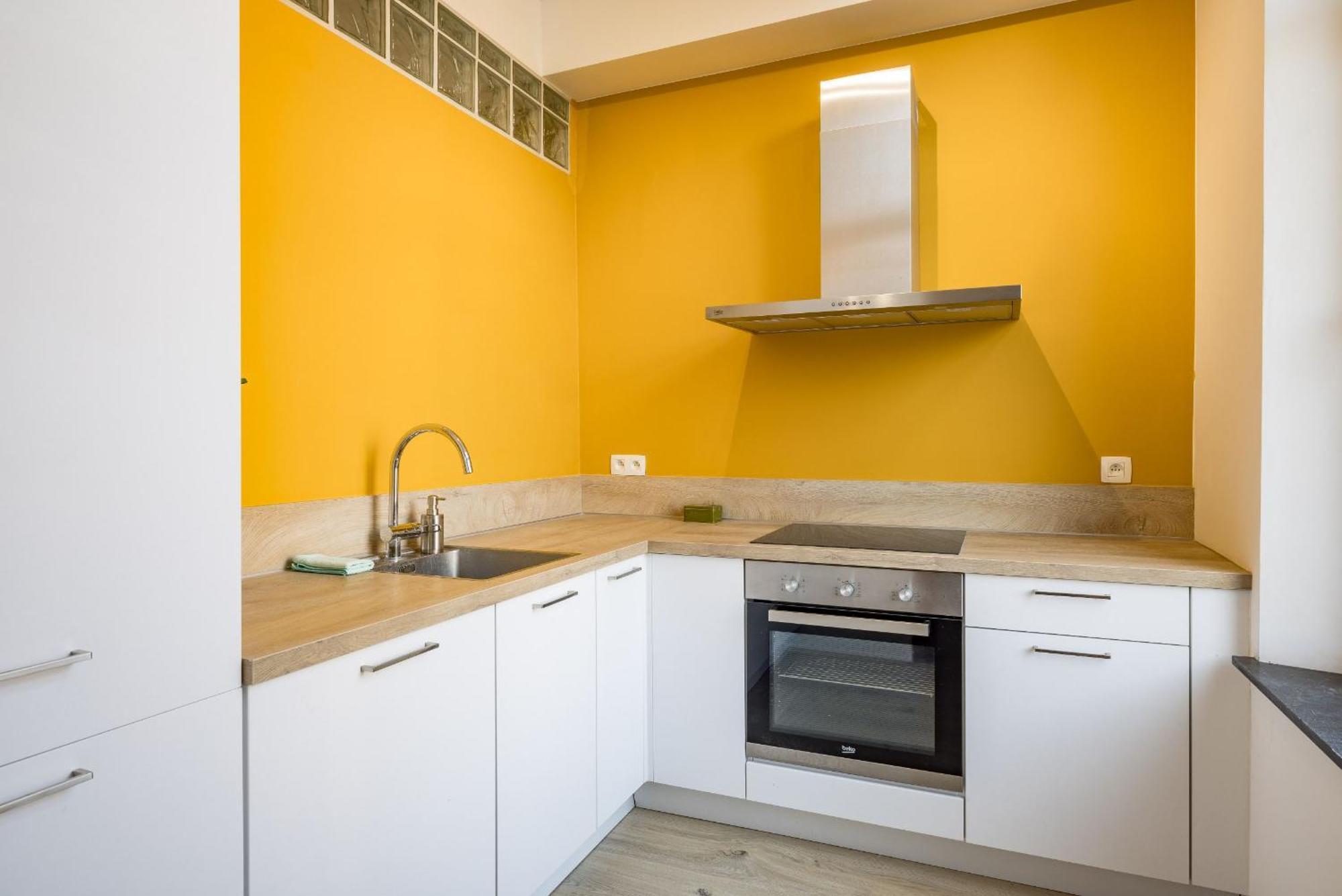Apartment In - Chaleureux Dans Le Centre De Huy